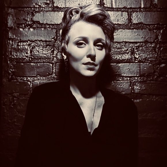 Meet your Posher, Mx. Moon - Picture 1 of 1